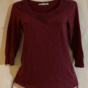 Womens Maurices Shirt Blouse Size Small Burgundy in Color